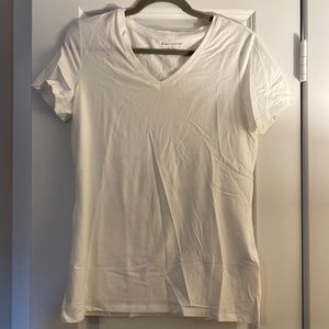 White basic tshirt